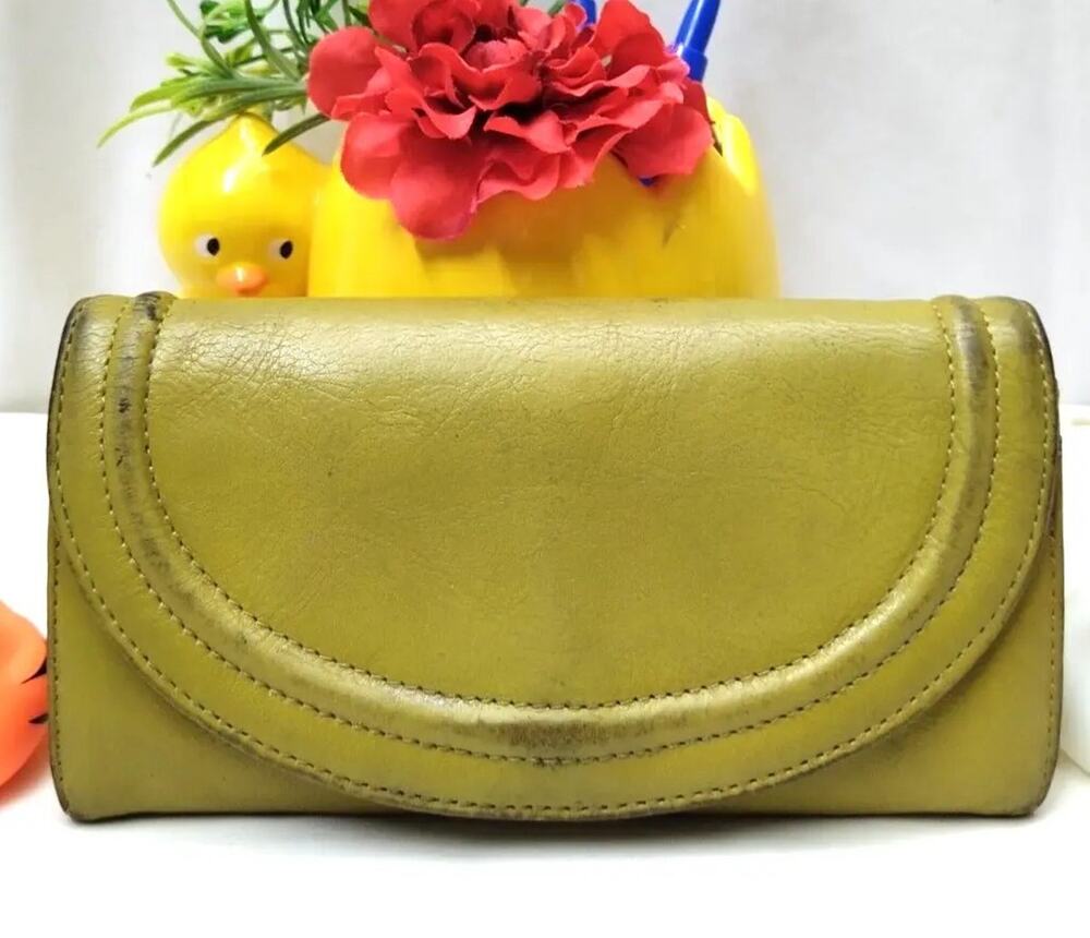 Hobo International Lime Green Yellow Leather Credit Card Bifold Wallet